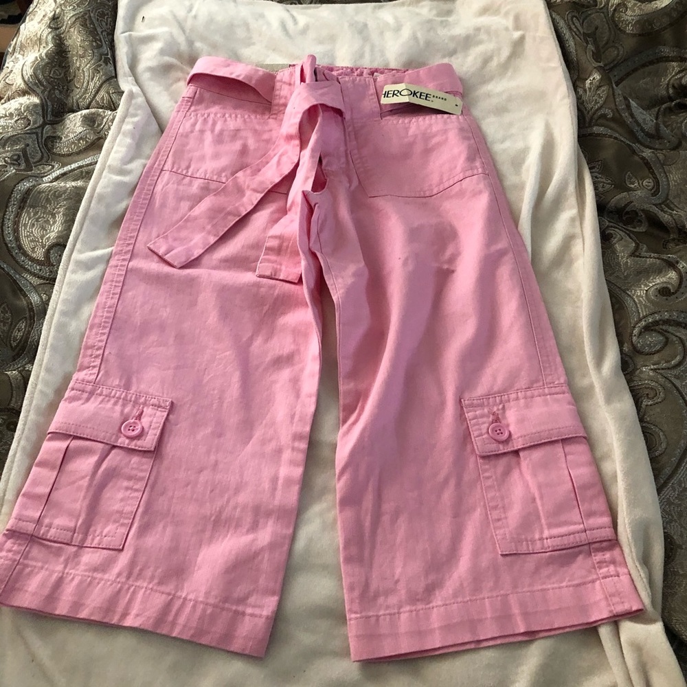Cherokee pink capris